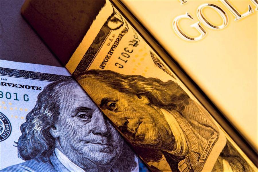 Bitcoin Enters Price Discovery Mode, Lures Gold Investors