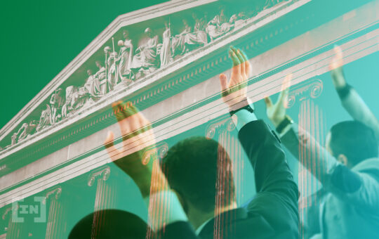 How Central Bankers Enrich Themselves: The Case of Sweden and the United States