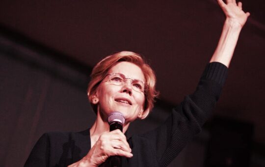 Elizabeth Warren Drafting Bill to Track Transactions to Private Crypto Wallets: Report