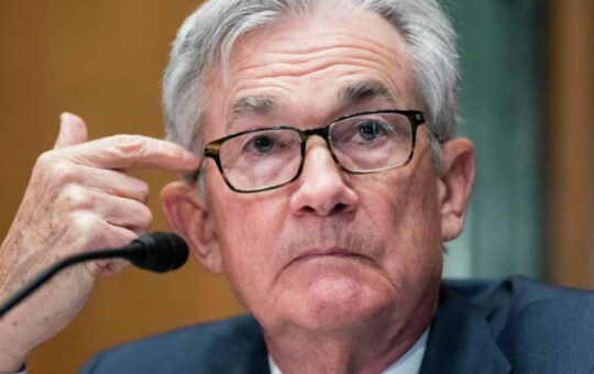 Fed Chair Powell Says Crypto Needs New Regulation Citing Risks to US Financial System
