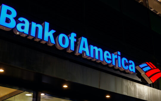Bank of America Strategist Warns 'Recession Shock' Is Coming, Analyst Says Crypto Could Outperform Bonds