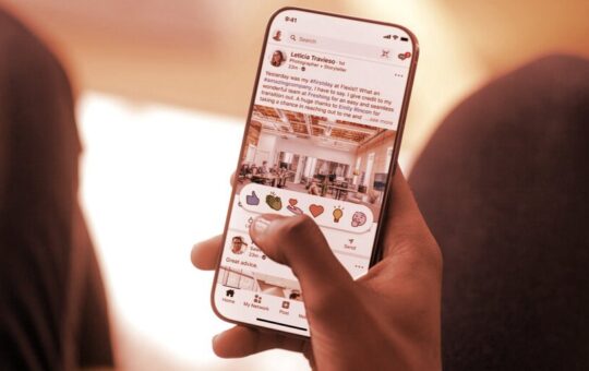 FBI Warns of Cryptocurrency Scammers on LinkedIn