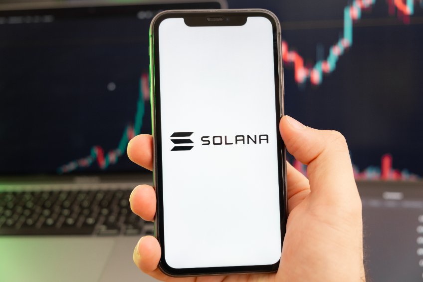 Here is what is happening and the potential price action next for Solana (SOL/USD)