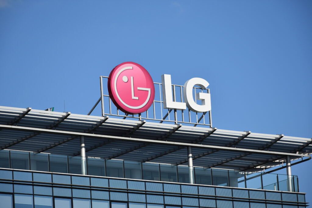 LG ‘Ready to Make NFT Push’ as it Seeks Blockchain-savvy CTOs