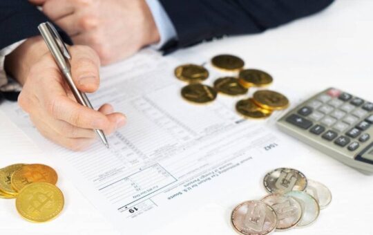 IRS Set to Kill Pseudonymity in Crypto? Tax Form Proposal Raises Alarms