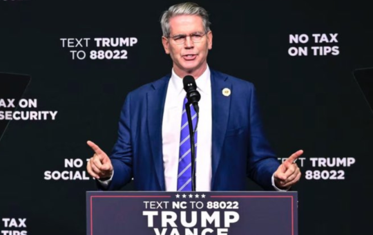 Treasury Pick Scott Bessent to Divest BlackRock Bitcoin ETF Before Trump's Inauguration