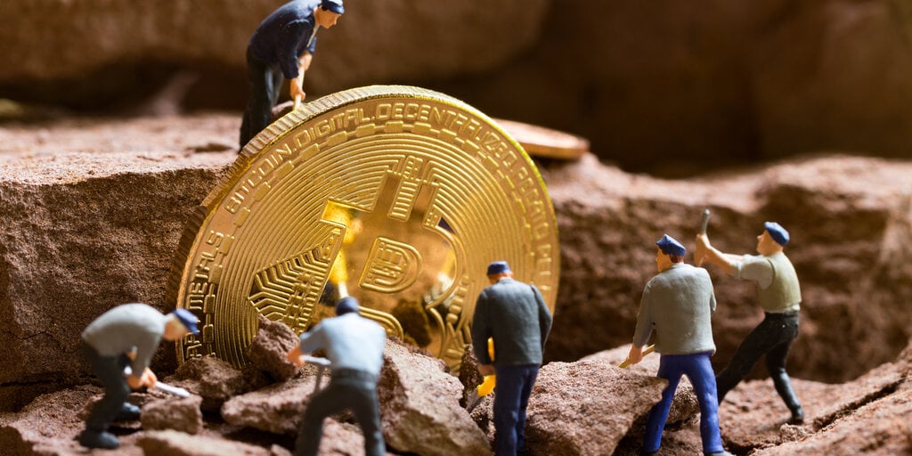 Solo Bitcoin Miners Are Winning More Blocks Lately—What Gives?