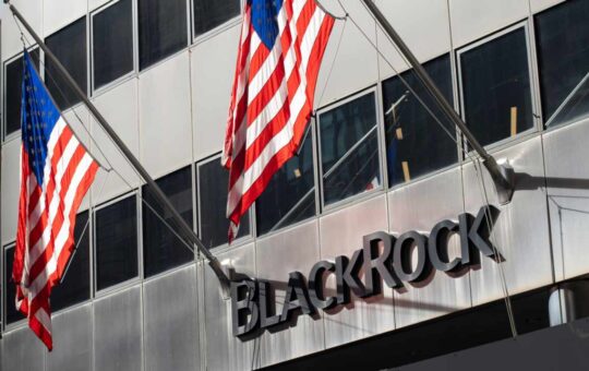 Blackrock Discusses Crypto Regulation With SEC to Push Urgent Rule Overhaul