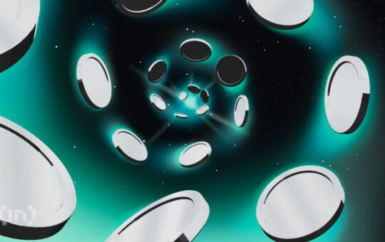 Altcoin Bear Cycle Has Surpassed Historical Duration — What Are Analysts Saying?