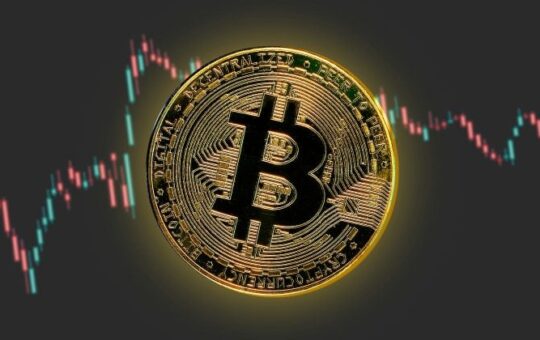 Bitcoin climbs to record $124,000, Ethereum approaches ATH