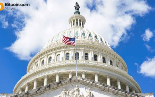 Coinbase CEO Meets 25 Senators in 48 Hours as US Crypto Regulation Nears Breakthrough