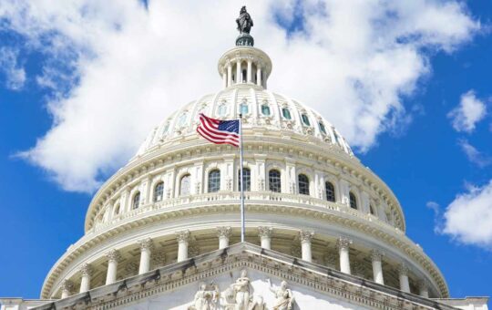CLARITY Act Gets New Push as Senator Ties Crypto Rules to US Dollar Power