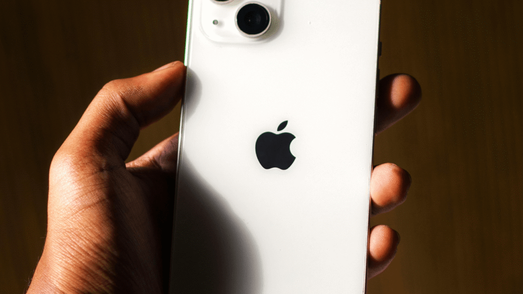 Apple Cash's Banking Partner Tightens ID Rules, Keeps Crypto Ban